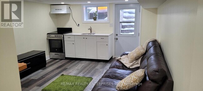 Photo - 65A Chambers Ave