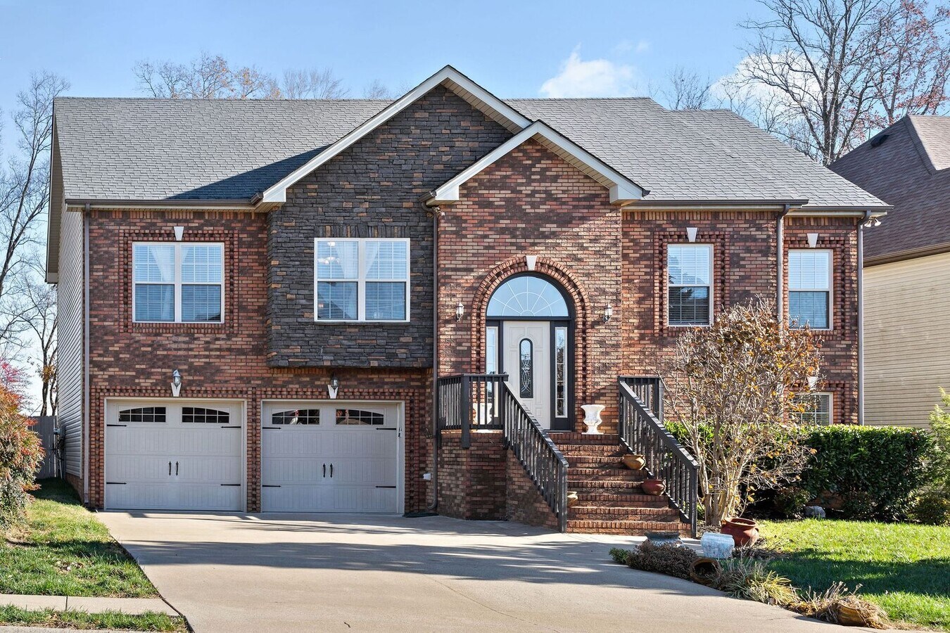 Photo - 1712 Apache Way