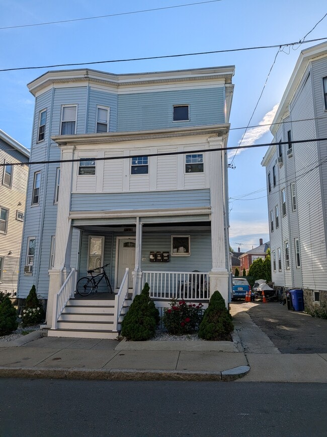 Building Photo - 22 Clark St Unit 1