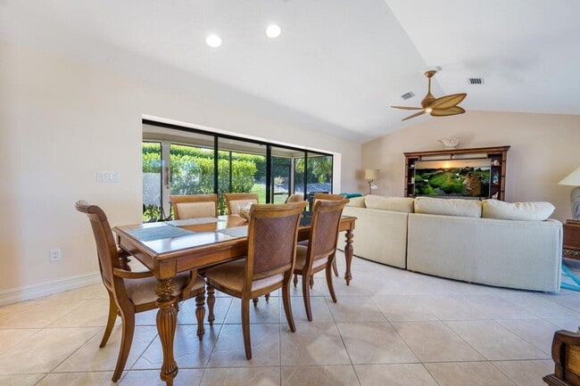 Photo - Hillside Home-3 bedrooms- 2 baths -2 car g...