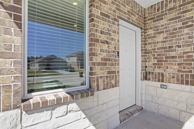 Building Photo - 24311 Saddlestone Green Dr
