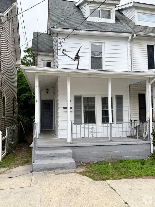 Building Photo - Spacious 4-Bedroom Home with Bonus Features