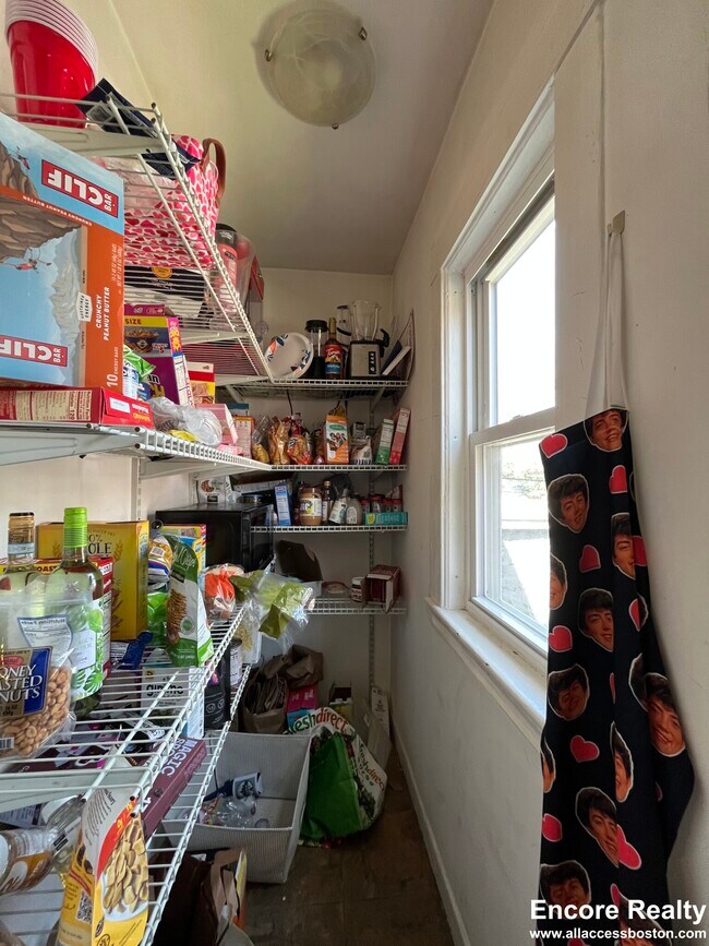 Photo - 285 Foster St Unit 1