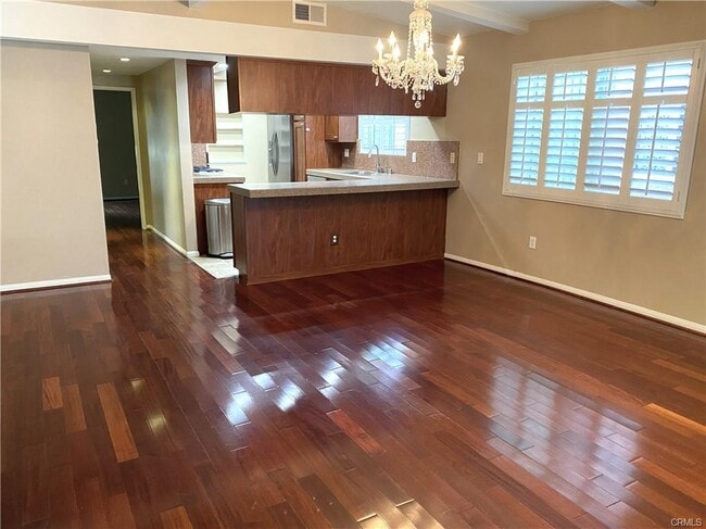 Photo - 1714 Wollacott St