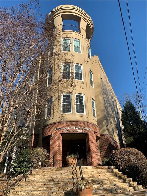Building Photo - 1029 Piedmont Ave NE Unit 304