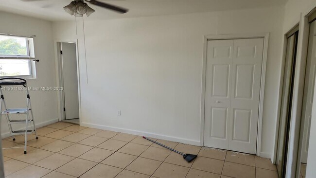 Photo - 11930 NE 19th Dr