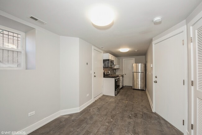 Photo - 5021 S Indiana Ave Unit 4F