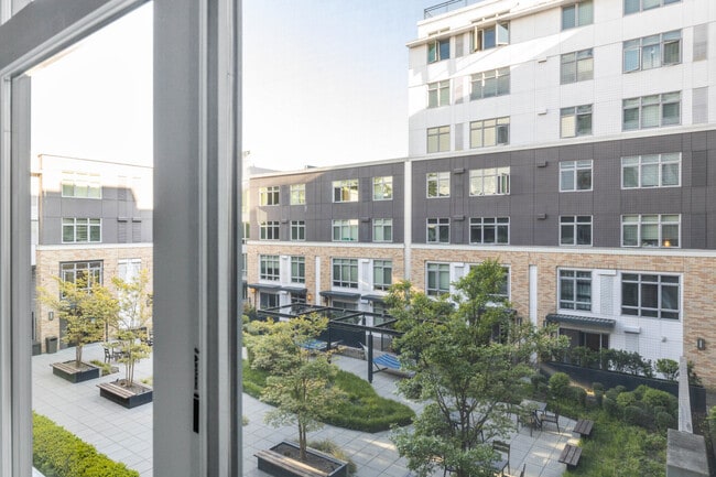 Photo - 215 10th Ave E Unit ID1999A