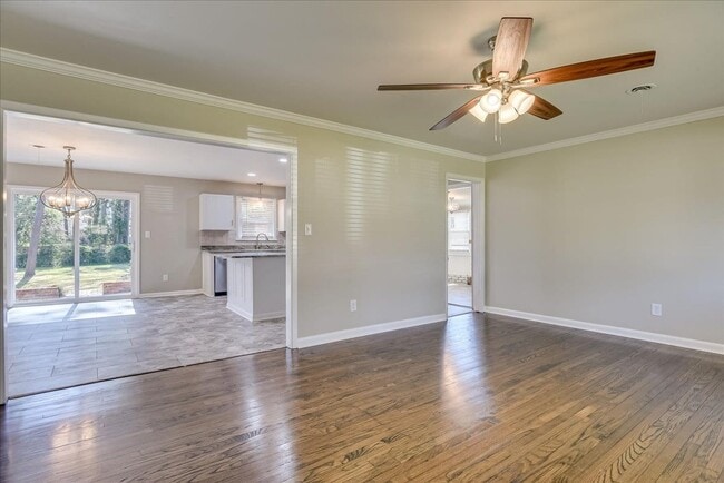 Photo - 1202 Oakdale Rd