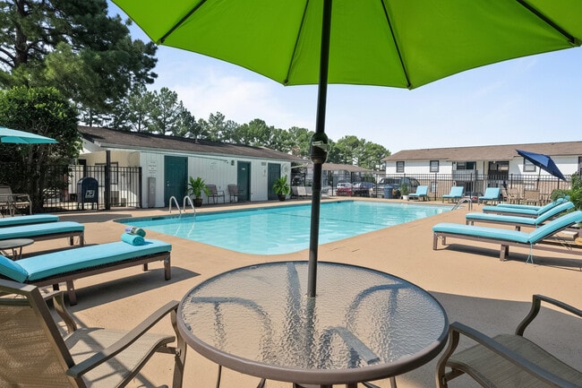 Building Photo - Aura Apartments