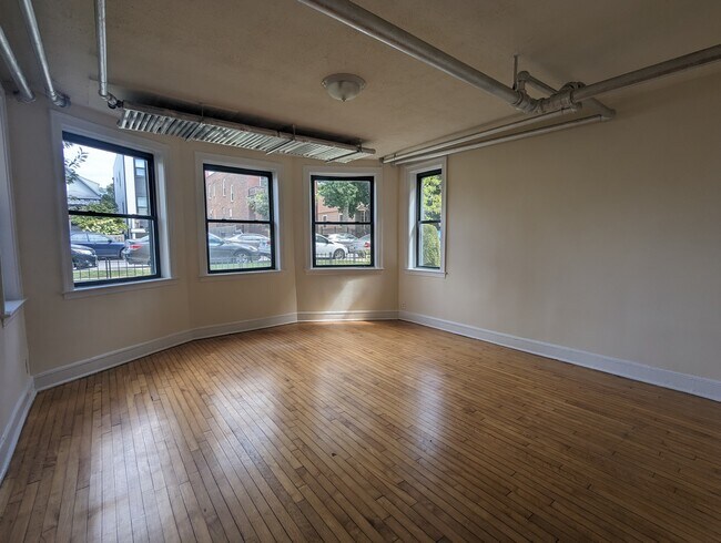 Photo - 2338 N Spaulding Ave Unit G