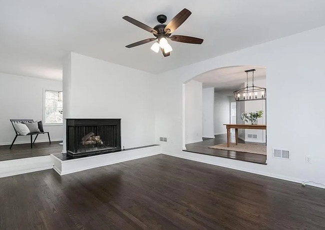 Photo - 5090 Heather Rd SE