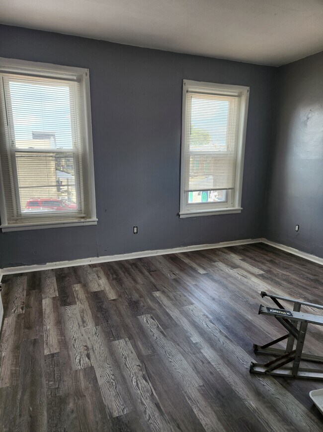 Bed rm #1 - 916 N 6th St Unidad B