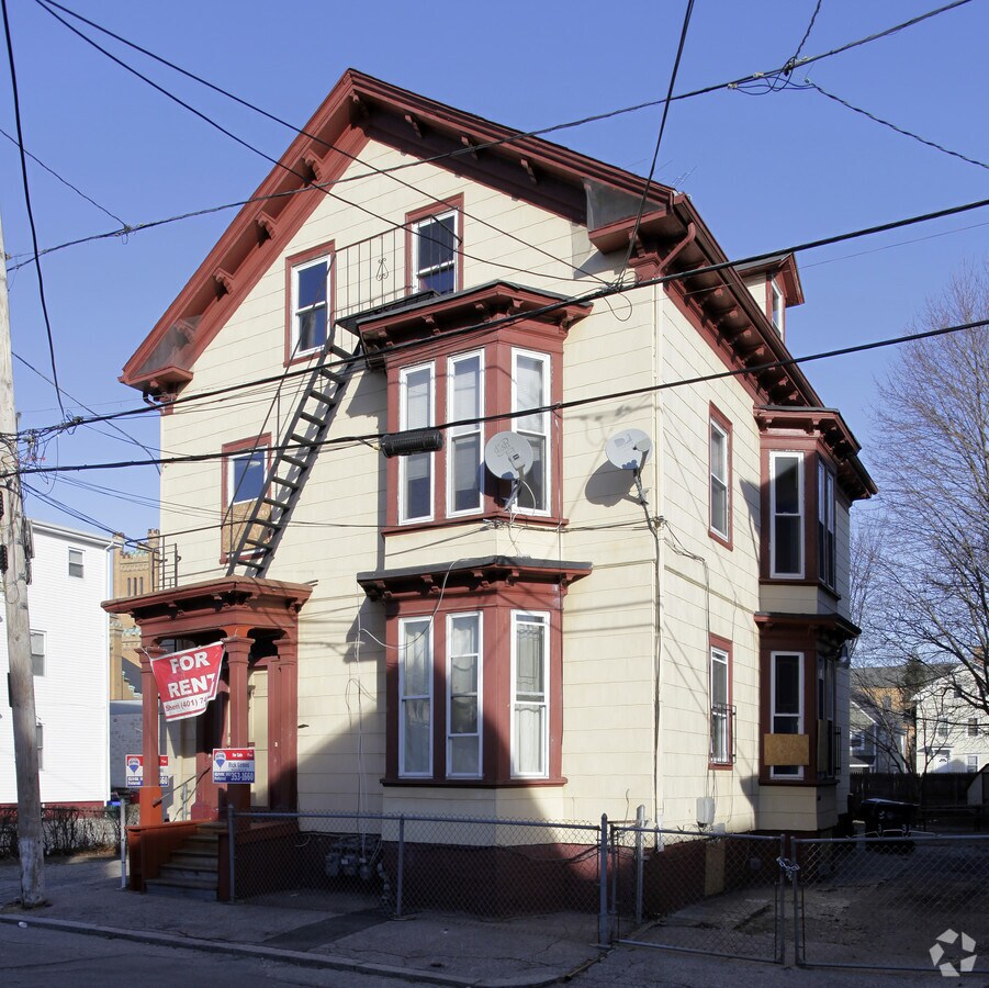 Photo - 144 Parade St