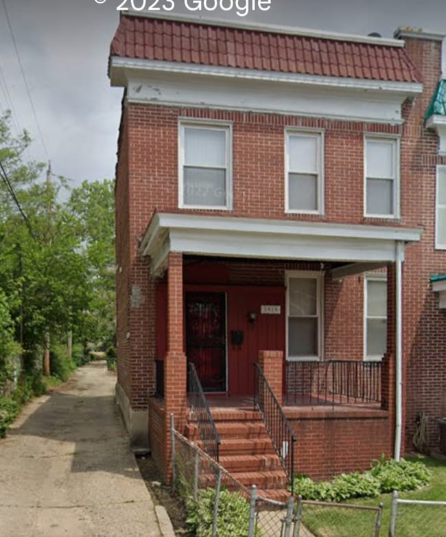 Building Photo - 3414 W Franklin St Rental