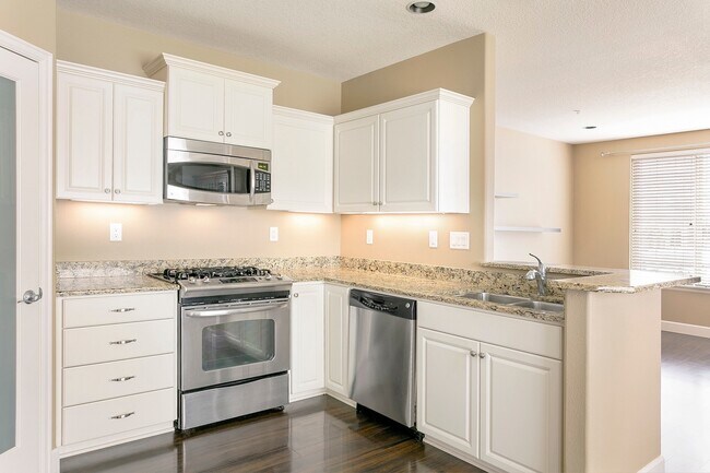 Photo - 3 Bedroom 2.5 Bathroom Townhome in the Hea...
