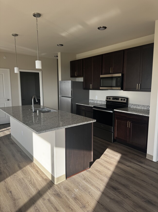 2 Bedroom - Kitchen