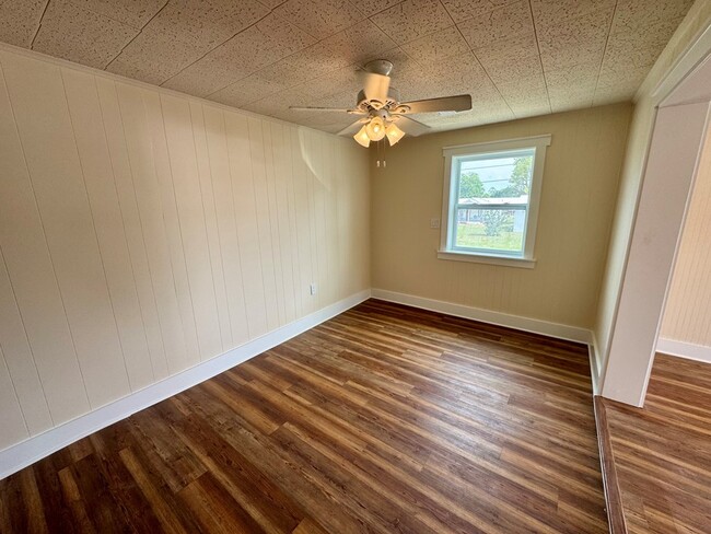 Photo - 525 Eighth St
