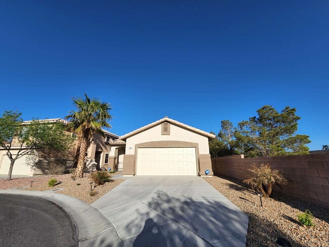 Photo - 300 Vilberti Ct