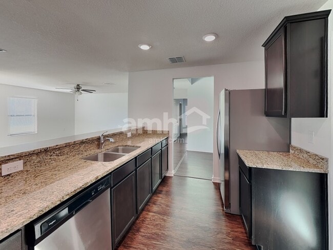 Photo - 1114 Brenton Leaf Dr