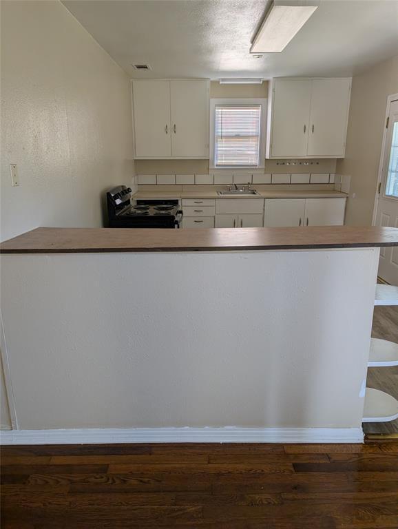 Photo - 724 W 8th St