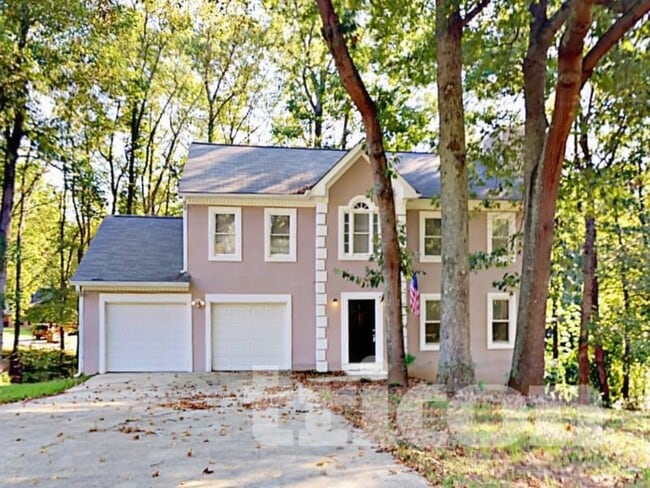 Building Photo - 730 Sugar Springs Ln SW