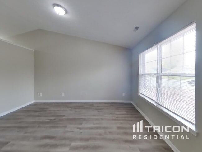 Photo - 1102 Berwyn Rd