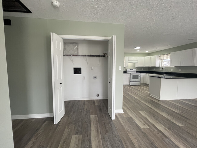 Photo - 101 Gibbons St