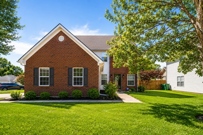 Building Photo - Beautifully Renovated 3 Bed / 2.5 Bath Home on Quiet Cul-de-Sac