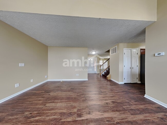 Photo - 5263 Summerset Dr