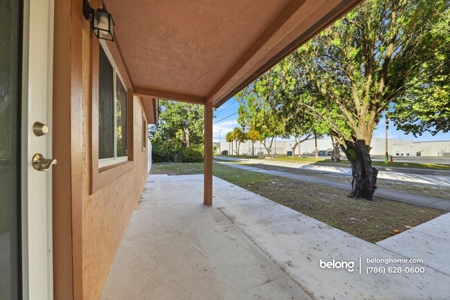 Photo - 801 NW 109th St