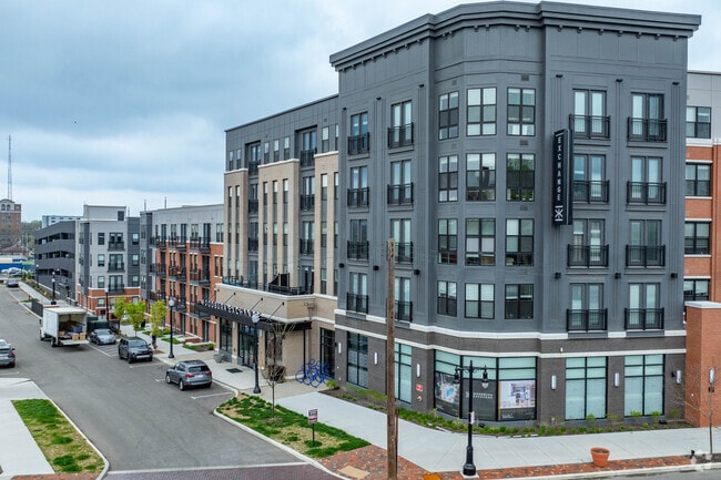 Photo - Woodburn Exchange