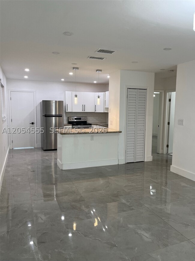 Building Photo - 2783 SW 33rd Ct Unit 2783