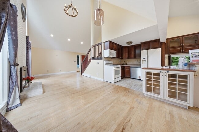 Photo - 7 Sherborne Cir