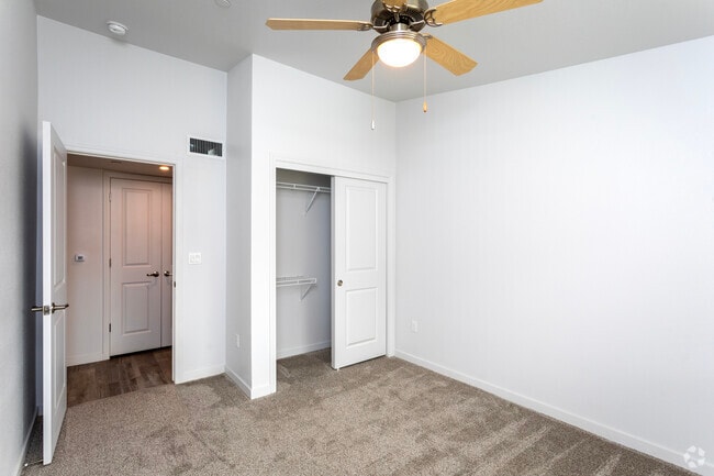Dante Apartments