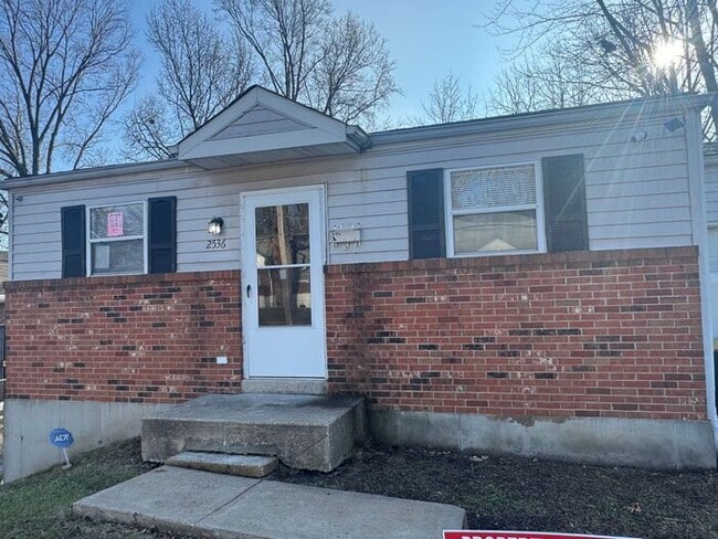 Building Photo - Renovated 3-bedroom, 1-bathroom home