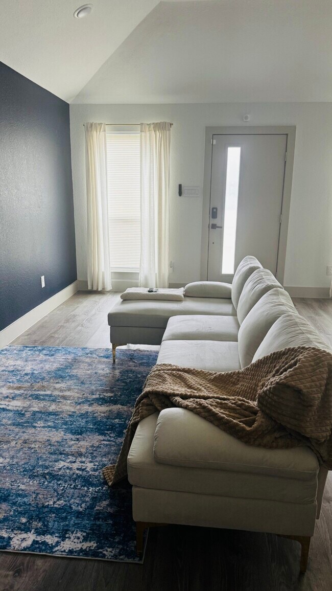 Photo - 9001 Nyssa St