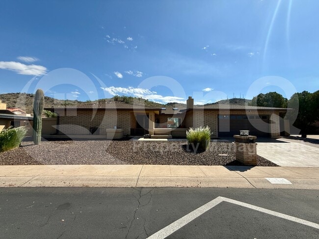 Building Photo - 535 W Sweetwater Ave Rental
