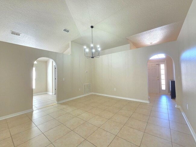 Photo - FOR RENT in Newberry 4 Bed, 2 bath corner home