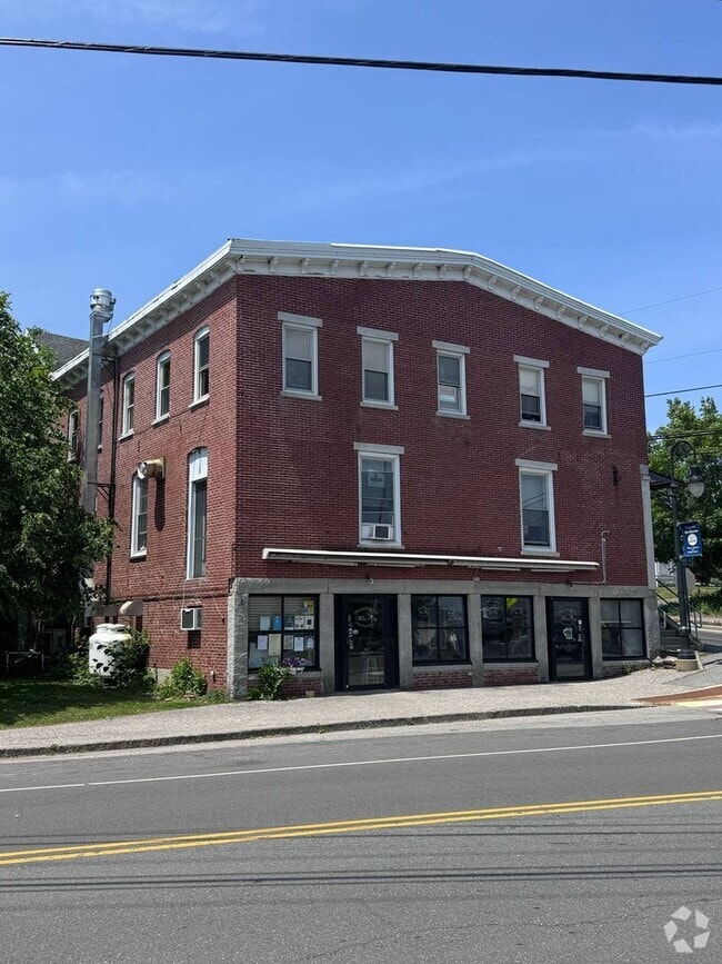 Building Photo - 2 Main St Unit Commercial Studio Rental