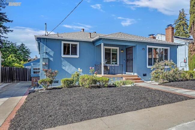 Photo - 2230 Romey Ln