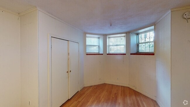 Building Photo - 513 Beacon St Unit 1 Rental
