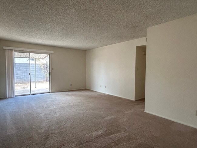 1653 W Plana Ave
