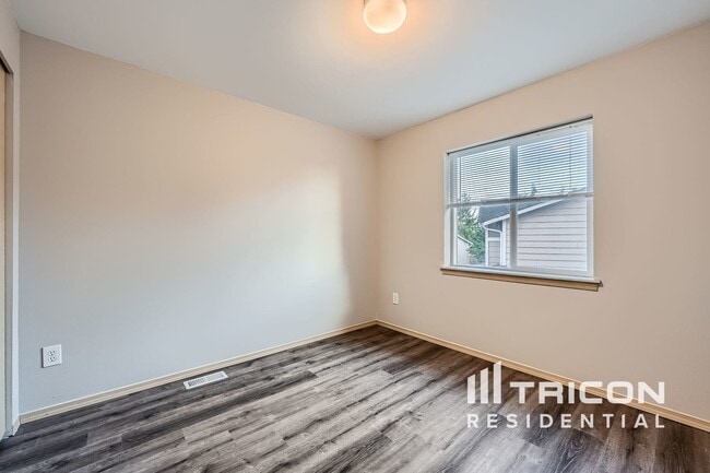 Photo - 7122 277th Pl NW Casa