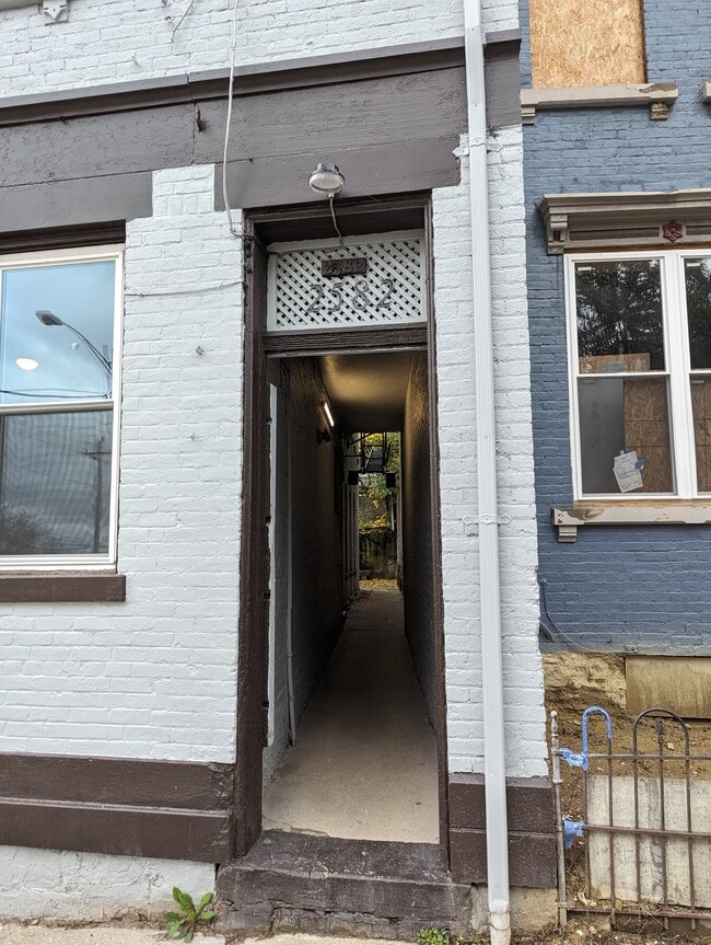 Photo - 2582 W McMicken Ave