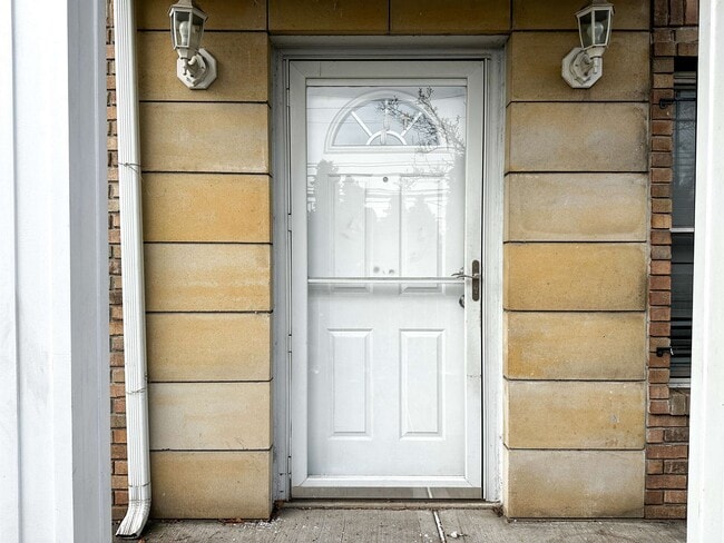 Photo - 171 Clifford St Unit 1