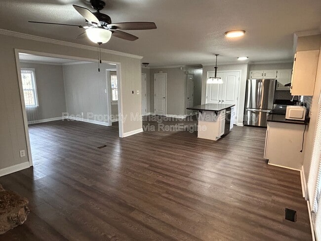 Photo - 606 Infinity Rd