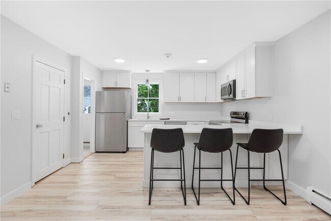 Photo - 458 Thames St Unit B