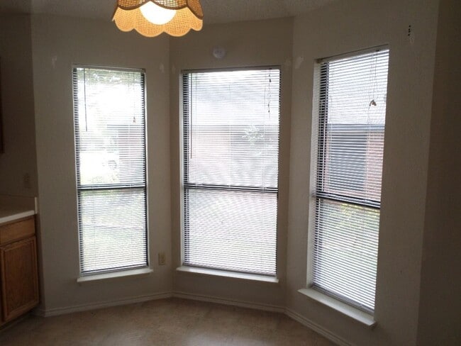 Photo - 2013 Sundown Dr House