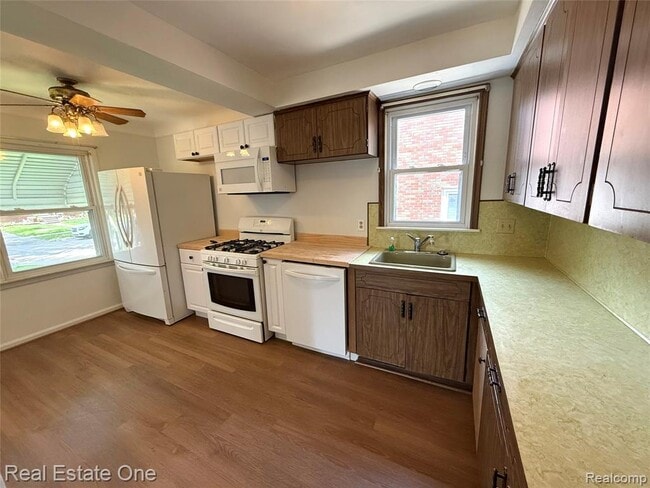 Photo - 1746 N Denwood St